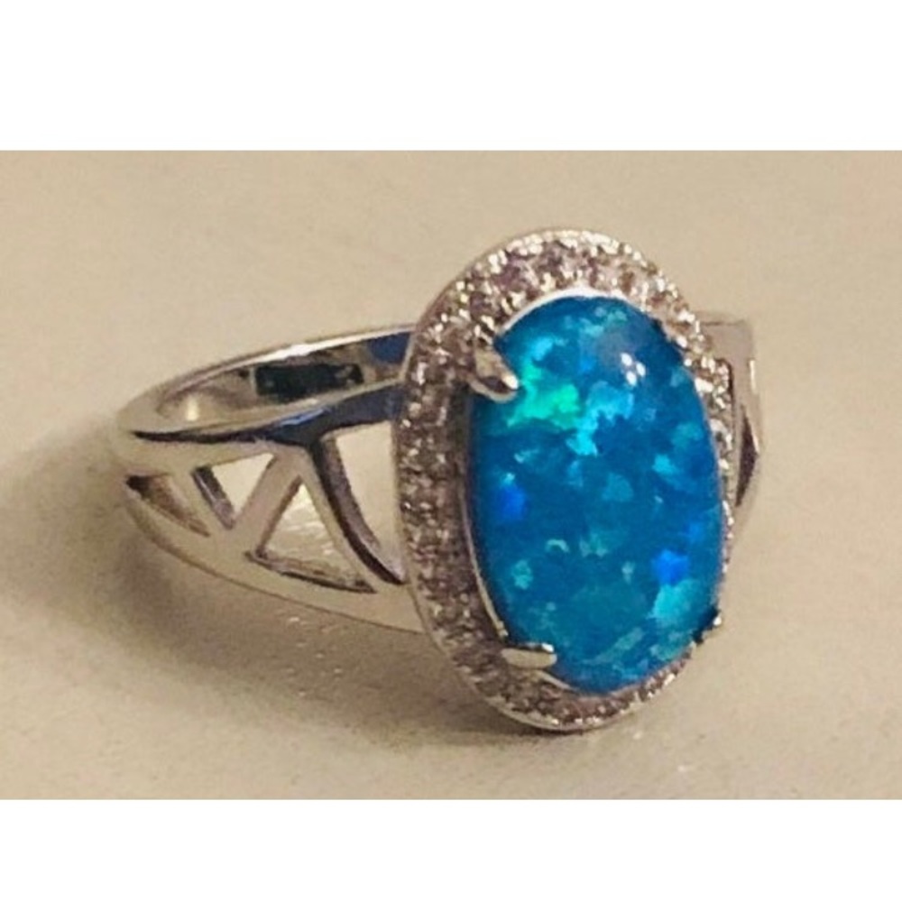 New Oval 925 Lab-Created Blue Opal Ring size 5 - Picture 2 of 8